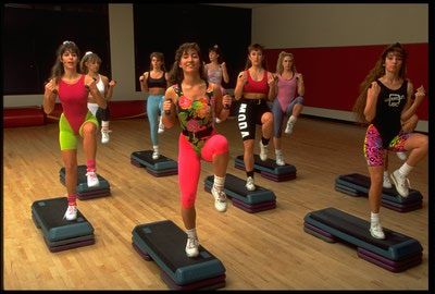 Picture of an aerobics-step class back in the 80s